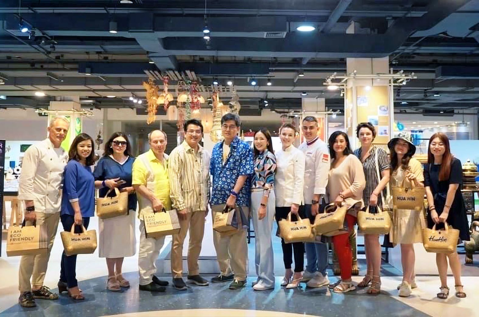 “บลูพอร์ต” ต้อนรับผู้ประกอบการท่องเที่ยวรัสเซีย ทำอาหารไทย-เพ้นท์ผ้าบาติก เผยแพร่วัฒนธรรมไทยสู่สายตาชาวโลก