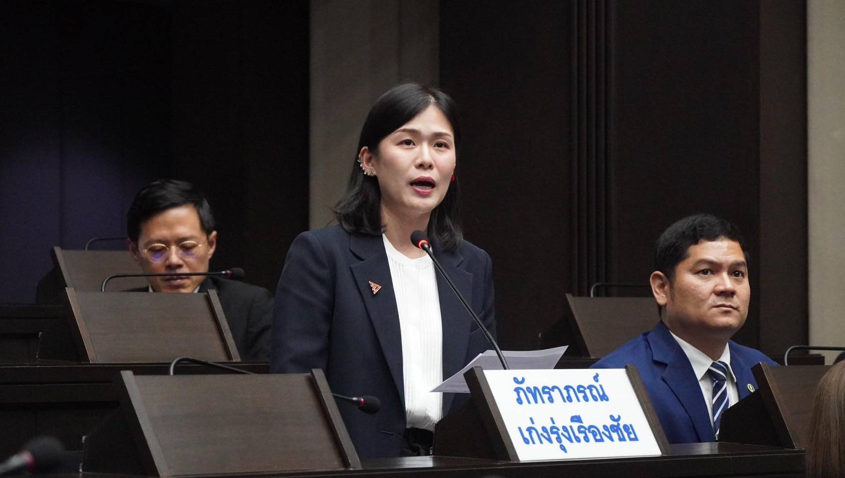 "ส.ก.เขตบางซื่อ"โวยไม่เคยถูกเชิญร่วมประชุมกับ"ขบ." สงสัยย้ายป้ายรถเมล์หมู่บ้านพิบูลย์มีเบื้องหลังหรือไม่