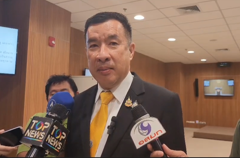 "โฆษก พปชร." ไล่ "เพื่อไทย" ปัดกวาดบ้านตัวเองก่อน อย่าเล่นการเมืองแบบเก่า เล็งฟ้อง "ทนายโจร" ทำ "ลุงป้อม" เสียหาย