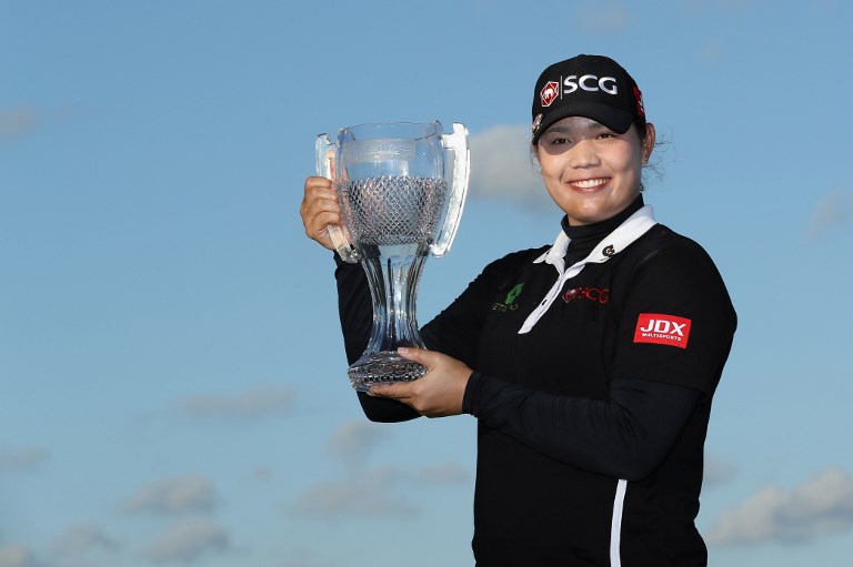 "โปรเม" แซงคว้าแชมป์ CME Group Tour ปิดท้ายปี 2017 เฉือน "เล็กซี่" 1 สโตรก