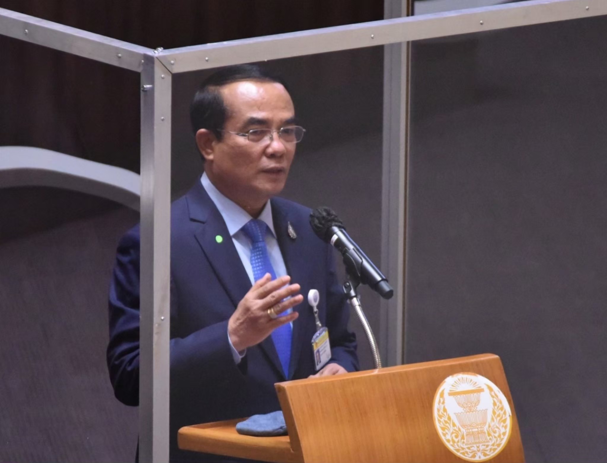 “ชินวรณ์” ยันแปรญัตติเพิ่มบัตรสองใบไม่ขัดรธน. ข้องใจ "ศุภชัย" อยากได้บัตรใบเดียวใส่ร้ายปชป.