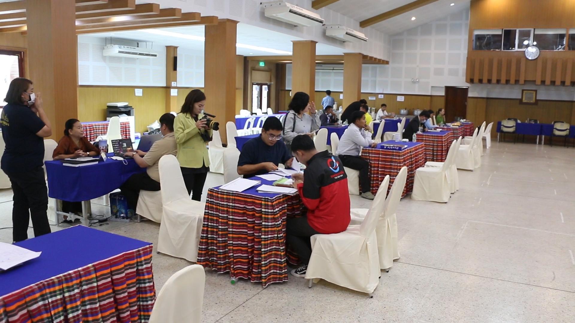  สมัครรับเลือกตั้ง ส.ส.ขอนแก่นวันสุดท้ายคึกคัก พรรคเล็ก พรรคน้อยส่งผู้สมัครลงทุกเขตเลือกตั้งหวังคะแนนปาร์ตี้ลิสต์ 