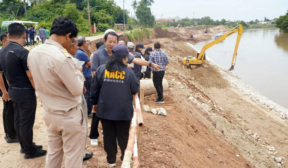 ป.ป.ช.พิจิตรลงพื้นที่ติดตามโครงการป้องกันน้ำท่วมวังกรด 200 ล้าน จับตาความโปร่งใส