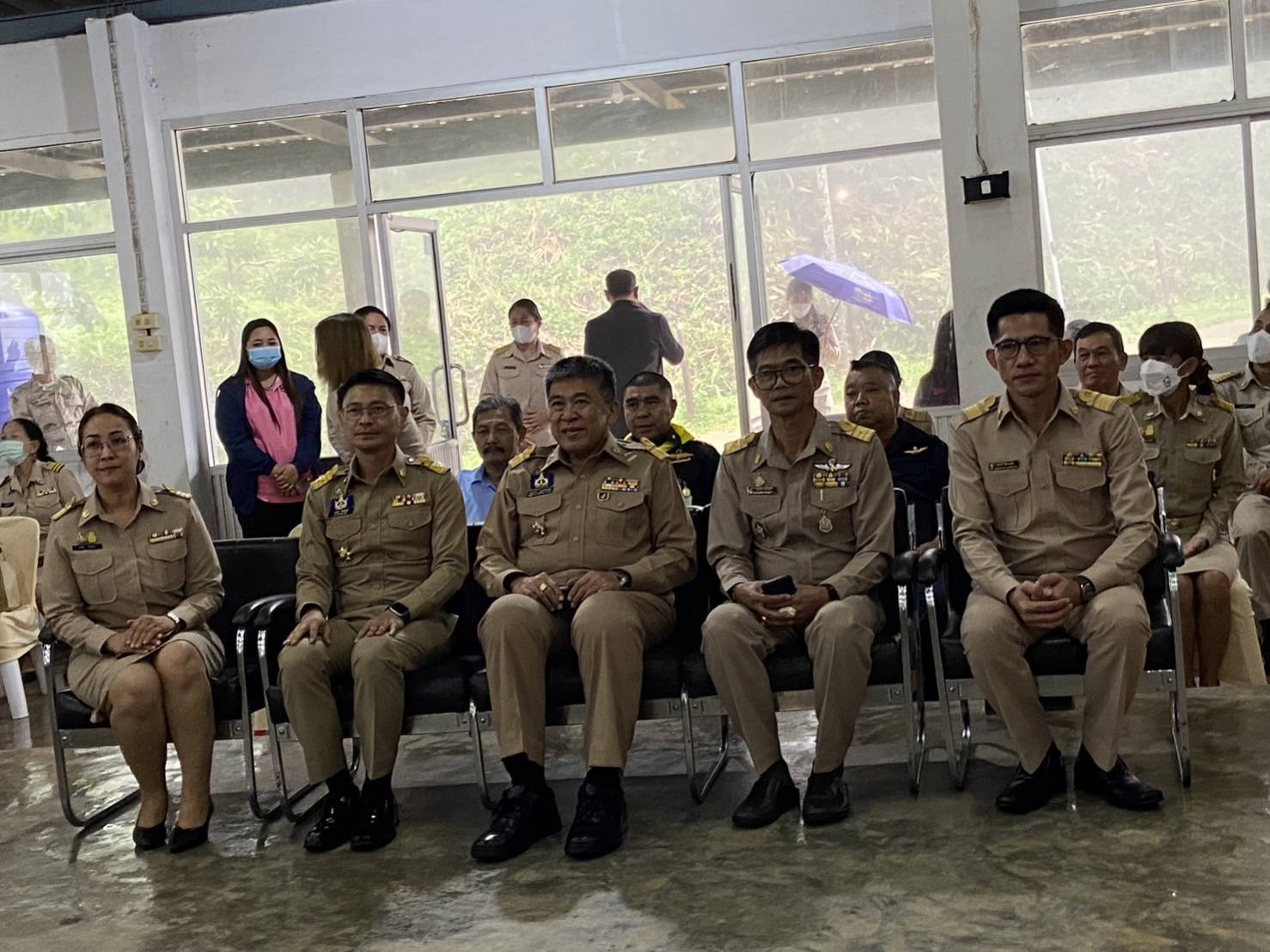 จังหวัดกาญจน์ ร่วมมูลนิธิมิราเคิล ออฟไลฟ์(กู้ชีพขุนรัตนวุธ)​ มอบสิ่งของถุงยังชีพ และอุปกรณ์การศึกษา 2 โครงการหนึ่งใจให้ราษฎรและนร.ถิ่นทุรกันดาร