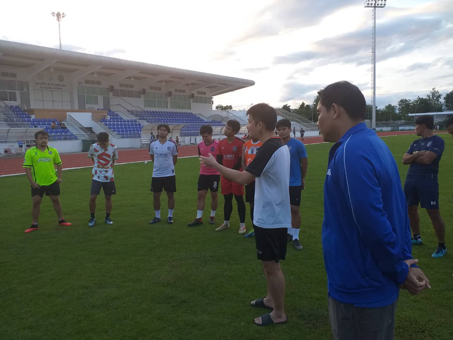 "NAKHONMAESOT UNITED" ราชันตะวันตก เรียกนักเตะ เข้าฝึกซ้อม ก่อนเข้าร่วมฟุตบอล T3- T4