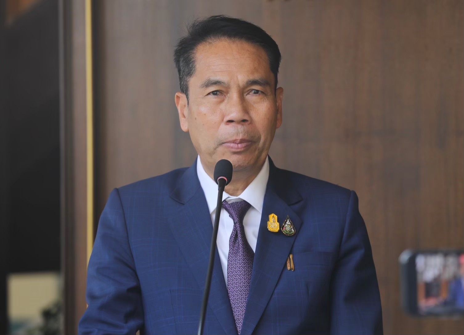 "บิ๊กทิน" ไล่ "เจี๊ยบ-สส.ก้าวไกล" ไปศึกษาทฤษฎีการเรียนรู้ประวัติศาสตร์ ชี้ไม่มีปัญหาทหารเป็นวิทยากรสอนให้รักชาติ เตือนอย่ามองมุมเดียว 