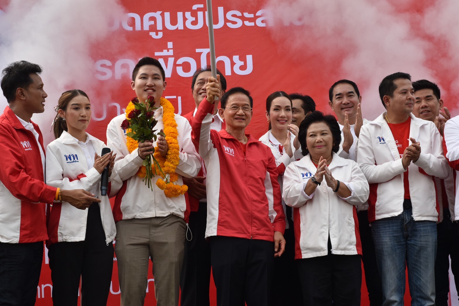 "สมชาย วงศ์สวัสดิ์" นำทีมหาเสียงกทม. อ้อนเลือก "เพื่อไทย" พรรคเดียว ให้"กรุงเทพฯแลนด์สไลด์"  