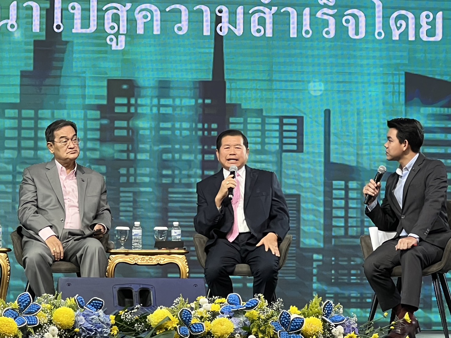 “นิพนธ์” เชื่อ “เมื่อท้องถิ่นเข้มแข็ง ประเทศไทยก็เข้มแข็ง”