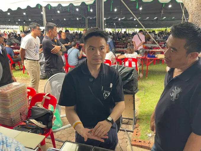 “รมต.แบด” ชี้งานพระเครื่องไม่ใช่แค่รวมตัวคนรักพระ แต่กระตุ้นเศรษฐกิจ สร้างรายได้พ่อค้า-แม่ค้าในพื้นที่