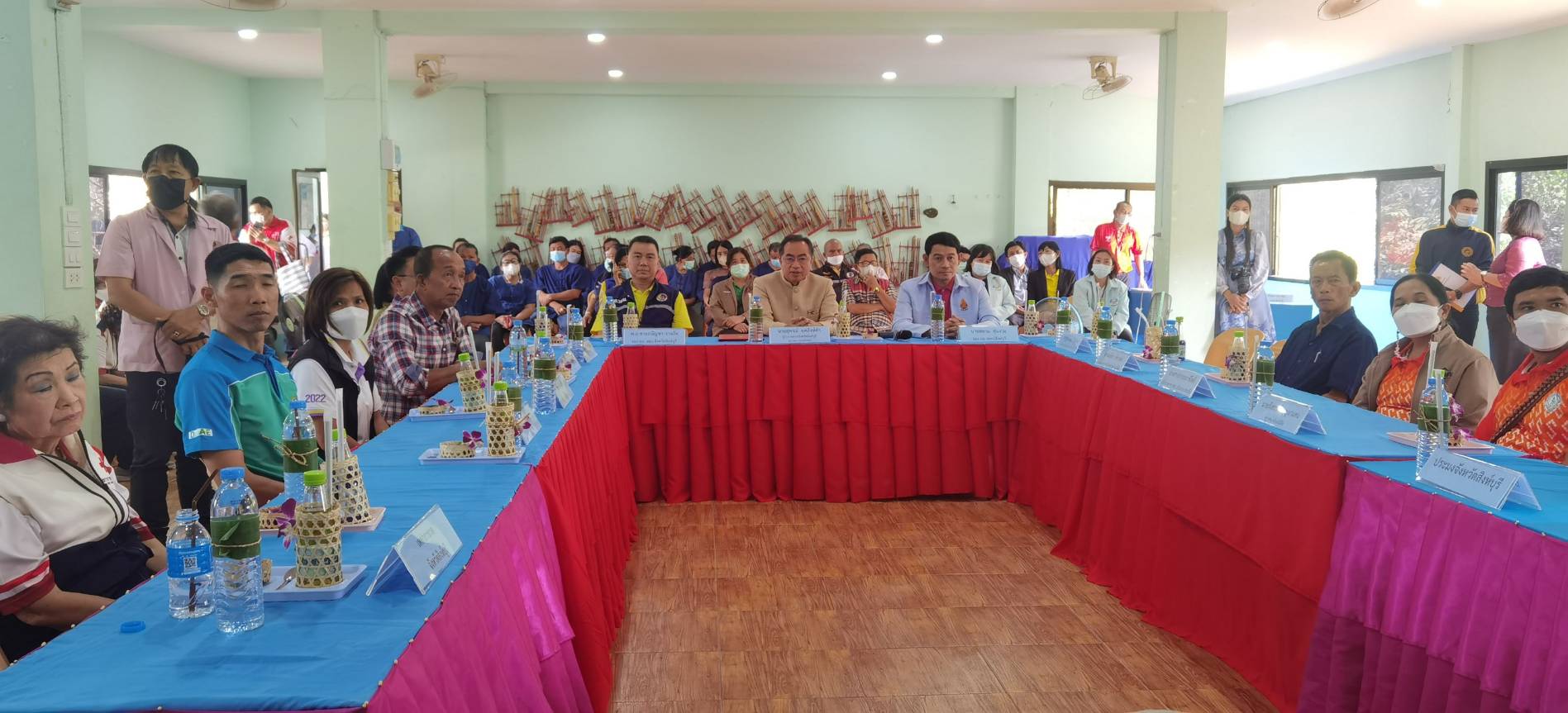 กองอำนวยการรักษาความมั่นคงภายในจังหวัดสิงห์บุรี  จัดกิจกรรมชุมชนร่วมใจเกษตรเพื่ออาหารกลางวันนักเรียน