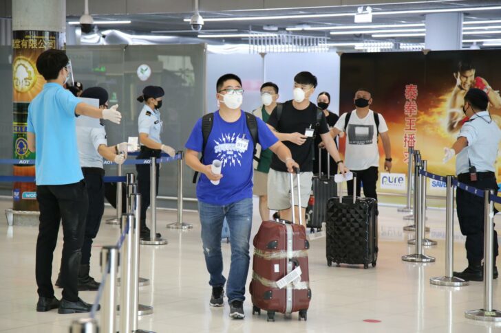 นักท่องเที่ยวจีน-นักธุรกิจต่างชาติพิเศษชุด 2 เดินทางถึงไทย กักตัว 14 วัน