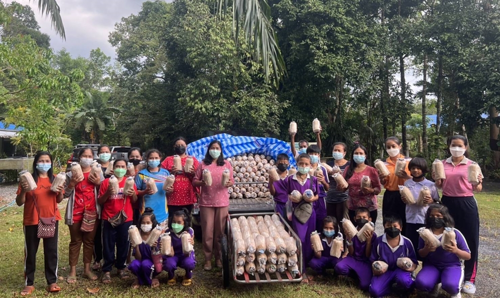 สนง.สหกรณ์นครศรีฯ เดินหน้าขับเคลื่อน "โครงการวิถีสหกรณ์สู่ชุมชนต้านภัย COVID-19"