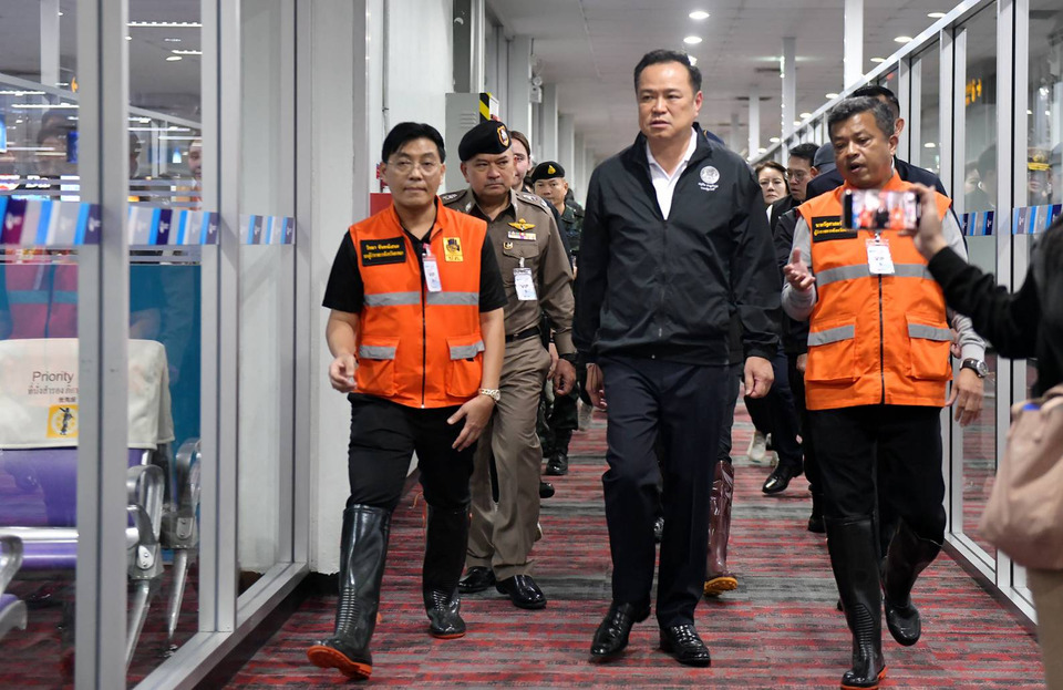นายกฯ ลงหาดใหญ่ด่วน! ห่วงน้ำท่วมหนักสุดใต้ ชี้ ‘อาหาร’ วิกฤติที่สุด สั่งเร่งเติมเสบียง-สำรวจเยียวยา 9,000 บาทต่อครัวเรือน 