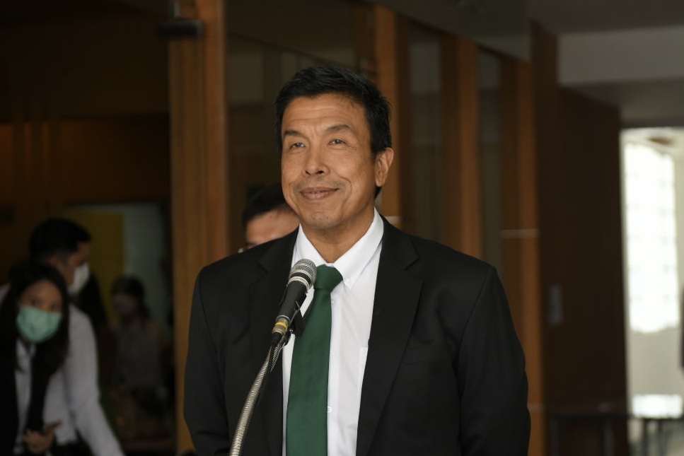 “ชัชชาติ” ชื่นใจเปิดเทอมวันแรก เด็กมีคอมใหม่ใช้ ชี้งบ 500 ล้านคุ้มค่าพัฒนาการเรียนรู้