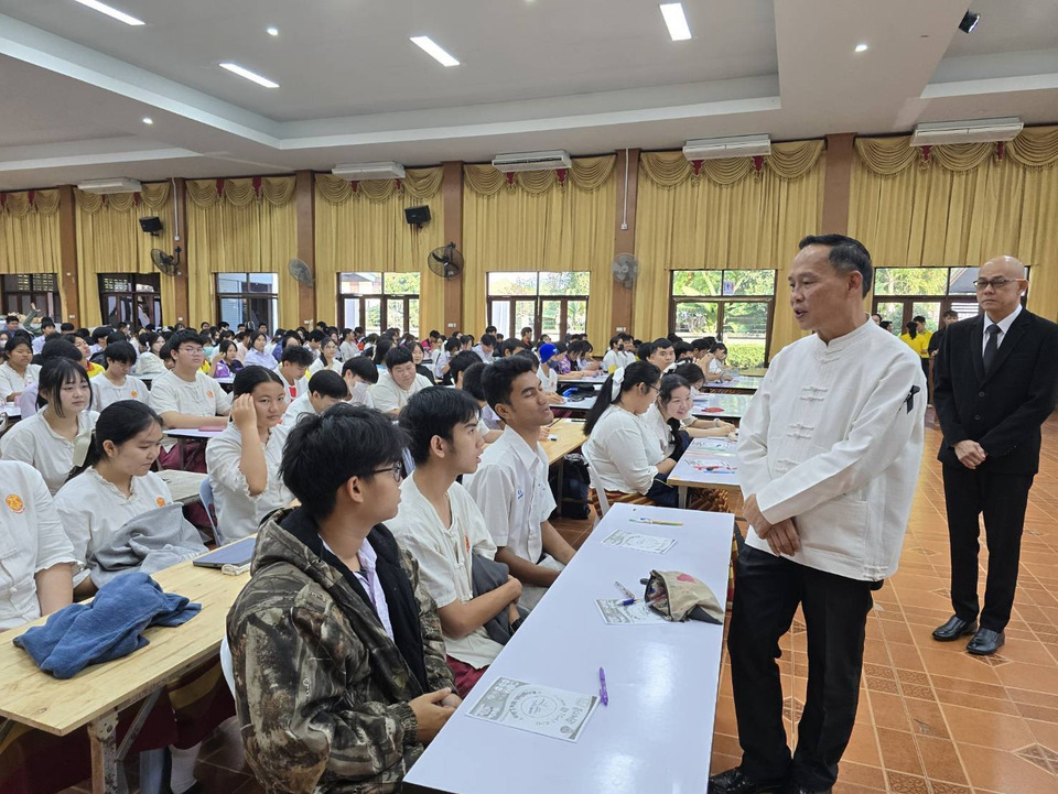 สพฐ. ร่วมกับไร่ขนุน กรุ๊ป จัดโครงการ"English We Like"ติวข้อสอบ A-Level TGAt-Eng