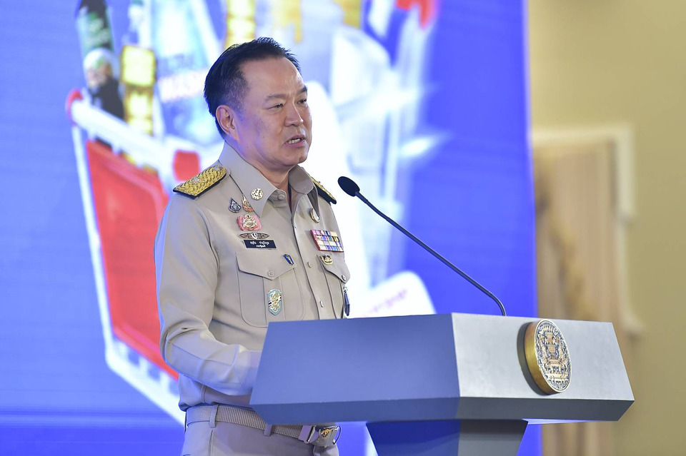 "นายกฯอนุทิน"  ประเดิมช้อป “ไทยช่วยไทย“ ลดภาระ ลดค่าครองชีพ ควักเงินซื้อของใช้เข้าบ้าน ครวญเพลงปลุกคนในชาติซื้อของไทย