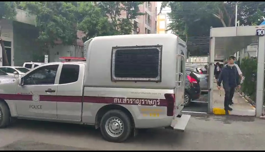 ตำรวจคุม "ไผ่ ดาวดิน" จาก ตชด.ภาค 1 มาส่งฟ้องศาลอาญารัชดาภิเษกแล้ว