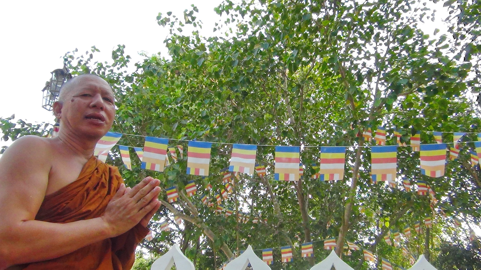 รถดัมพ์สายบุญ ร่วมส่งท้ายกฐินกาล ก่อคาราวานชวนกันไปถมดินวัดขาดแคลน