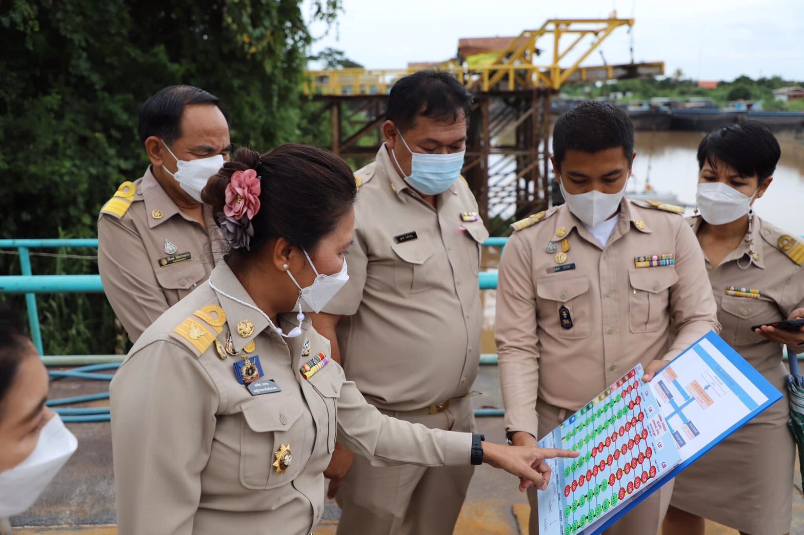  อ่างทองติดตามสถานการณ์น้ำคลองโผงเผง  เฝ้าระวังน้ำเหนือพื้นที่เขื่อนเจ้าพระยา  