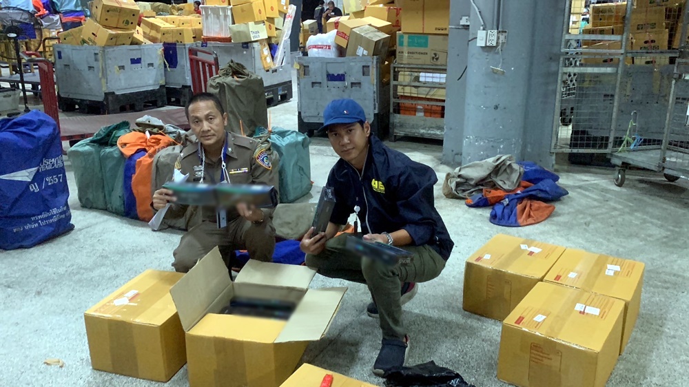 ยึดบุหรี่เถื่อนมูลค่านับล้าน ลอบส่งผ่านไปรษณีย์ 