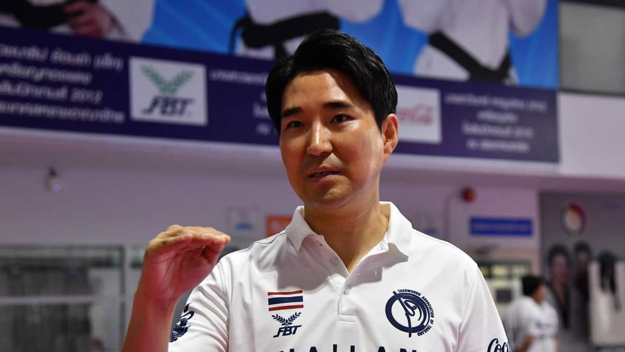 2 จอมเตะไทย สัมผัสสนามจริงใช้แข่งขันเทควันโด เชื่อมั่นวันแข่งขันสู้เต็ม 100