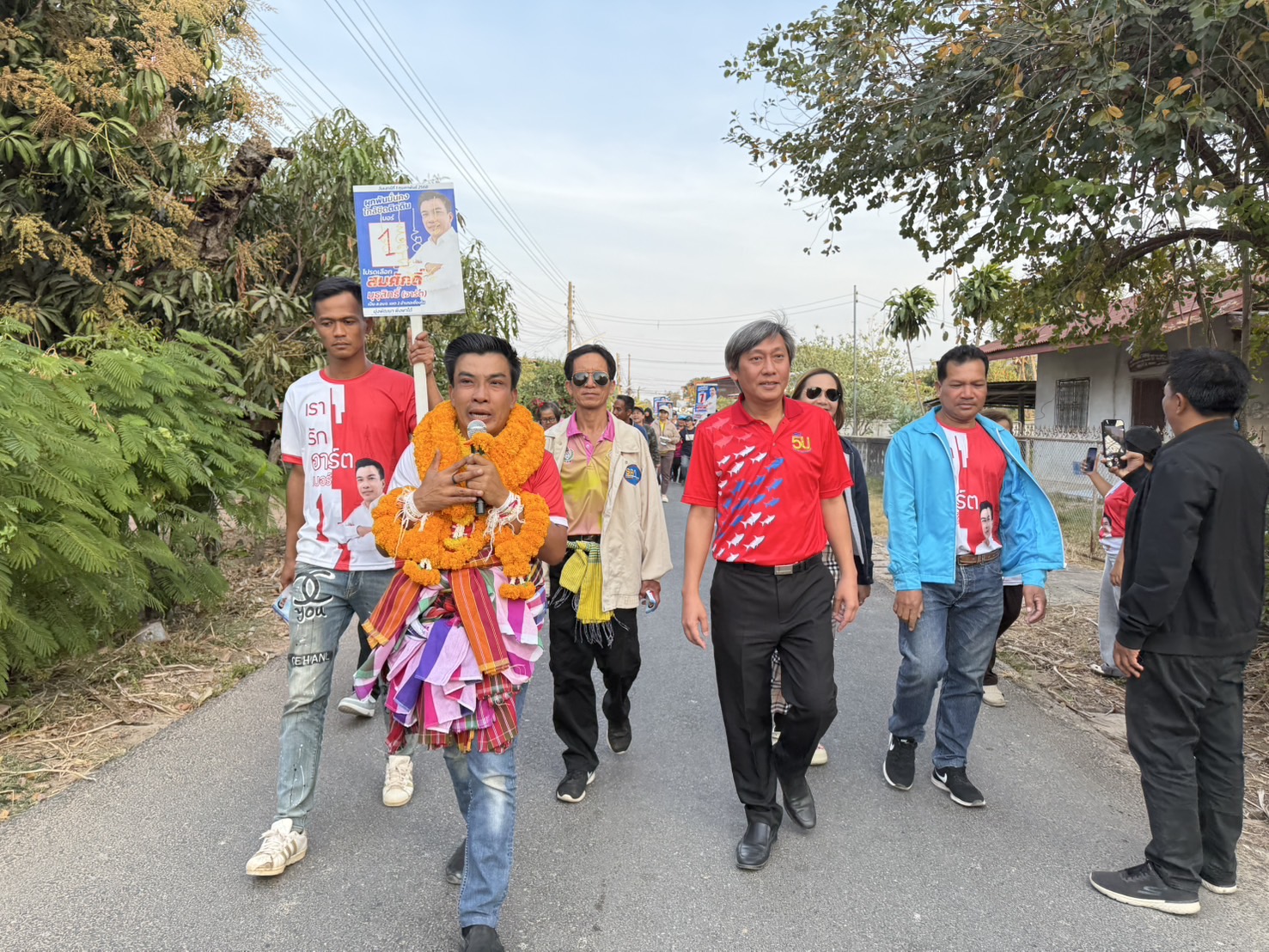 โค้งสุดท้ายเลือกตั้ง ส.อบจ.อุบลราชธานีคึกคัก "สมศักดิ์ มุธุสิทธิ์" ปูพรมขอคะแนน