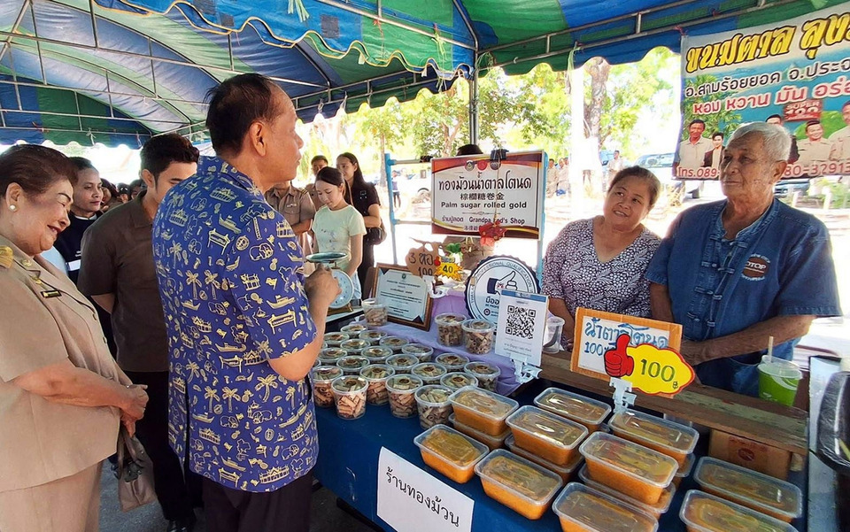 ประจวบฯเดินหน้า “ไทยช่วยไทย” 8 อำเภอ ลดค่าครองชีพ-หนุนเศรษฐกิจฐานราก