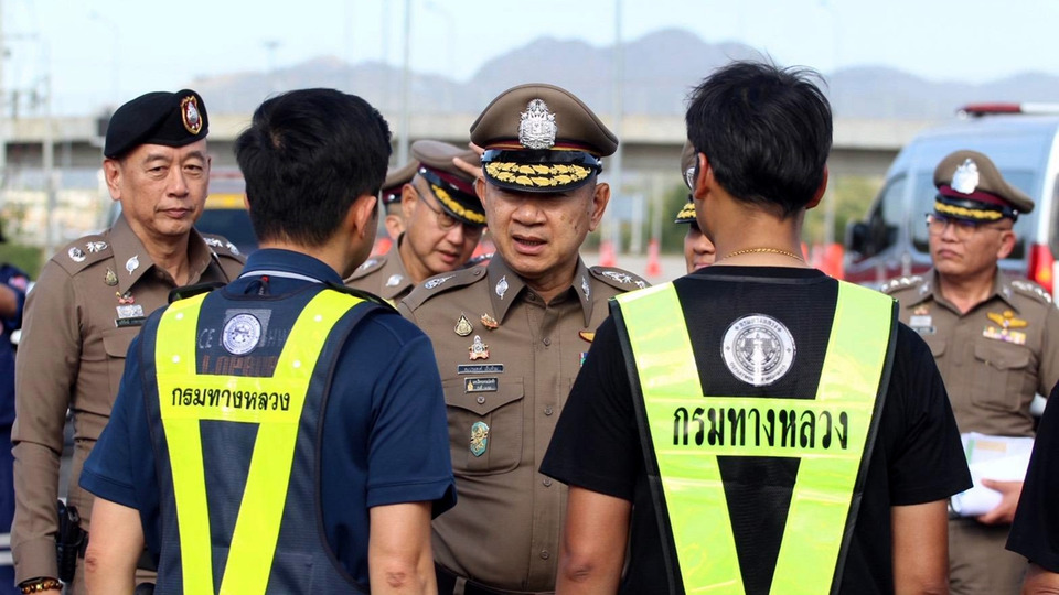 “บิ๊กเปีย”ตรวจเส้นทางหลัก–มอเตอร์เวย์ M6 ย้ำคุมเข้ม 10 ข้อหาหลัก ลดอุบัติเหตุช่วงปีใหม่ 2569