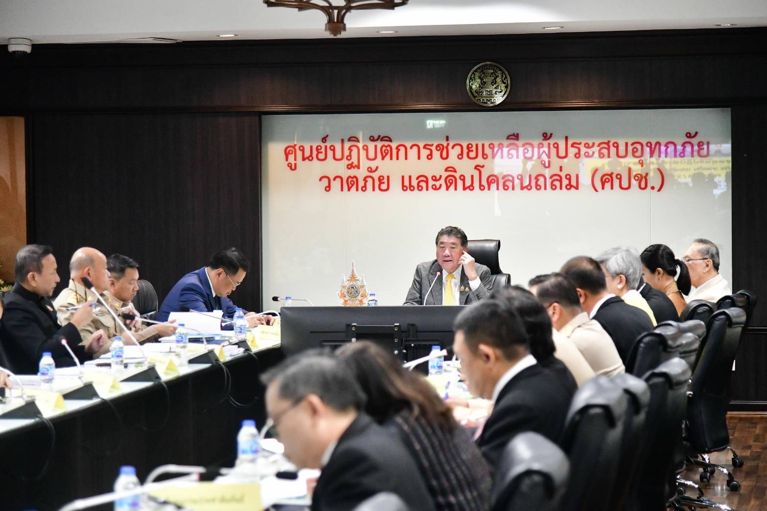 "กลาโหม" ขานรับนโยบาย ศปช. เร่งช่วยฟื้นฟู เยียวยาผู้ประสบอุทกภัย เตรียมป้องกันน้ำท่วมปทุมธานี-นนทบุรี