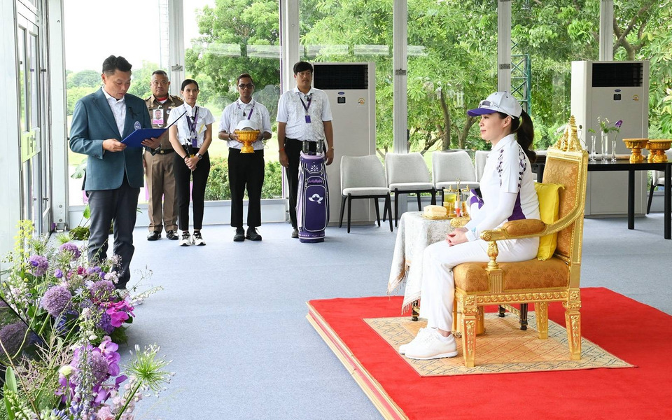 "พระราชินี" พระราชทานถ้วยรางวัลแก่ผู้ชนะเลิศการแข่งขัน กอล์ฟควีนส์คัพไทยแลนด์ แชมเปี้ยนชิพ ประจำปี 2569