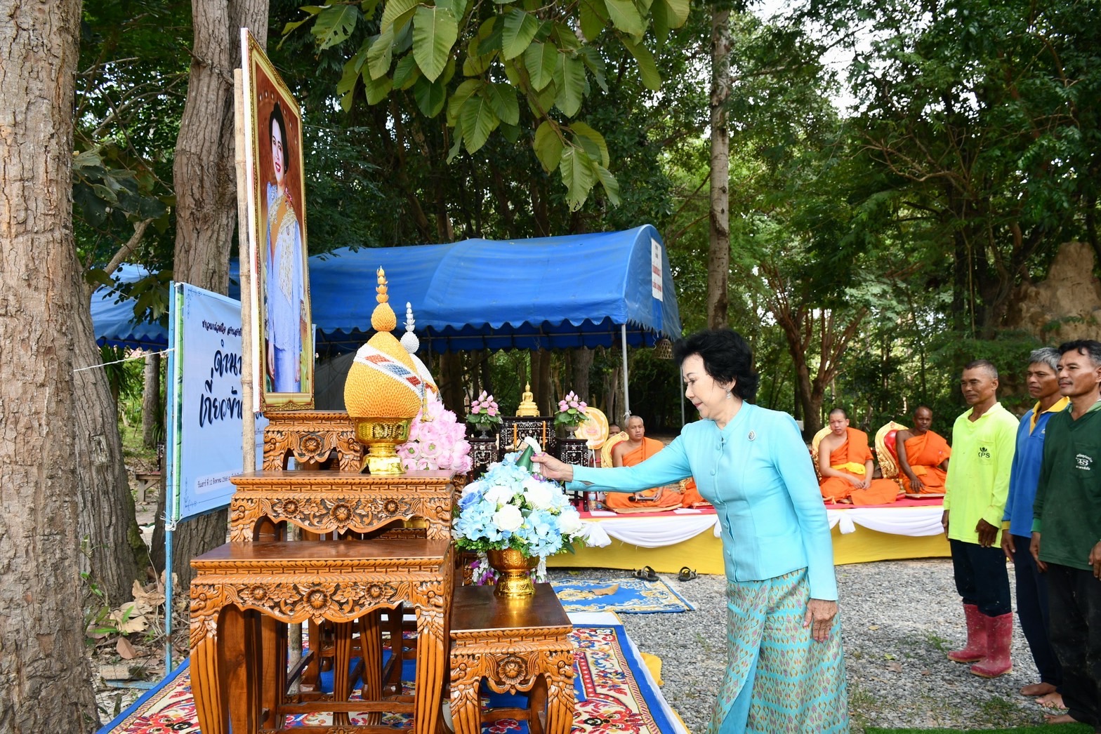 วัดป่าพิมลมังคลาราม จ.ศรีสะเกษ นำชาวนาสานสายใย ดำนาวันแม่ เกี่ยวข้าววันพ่อ