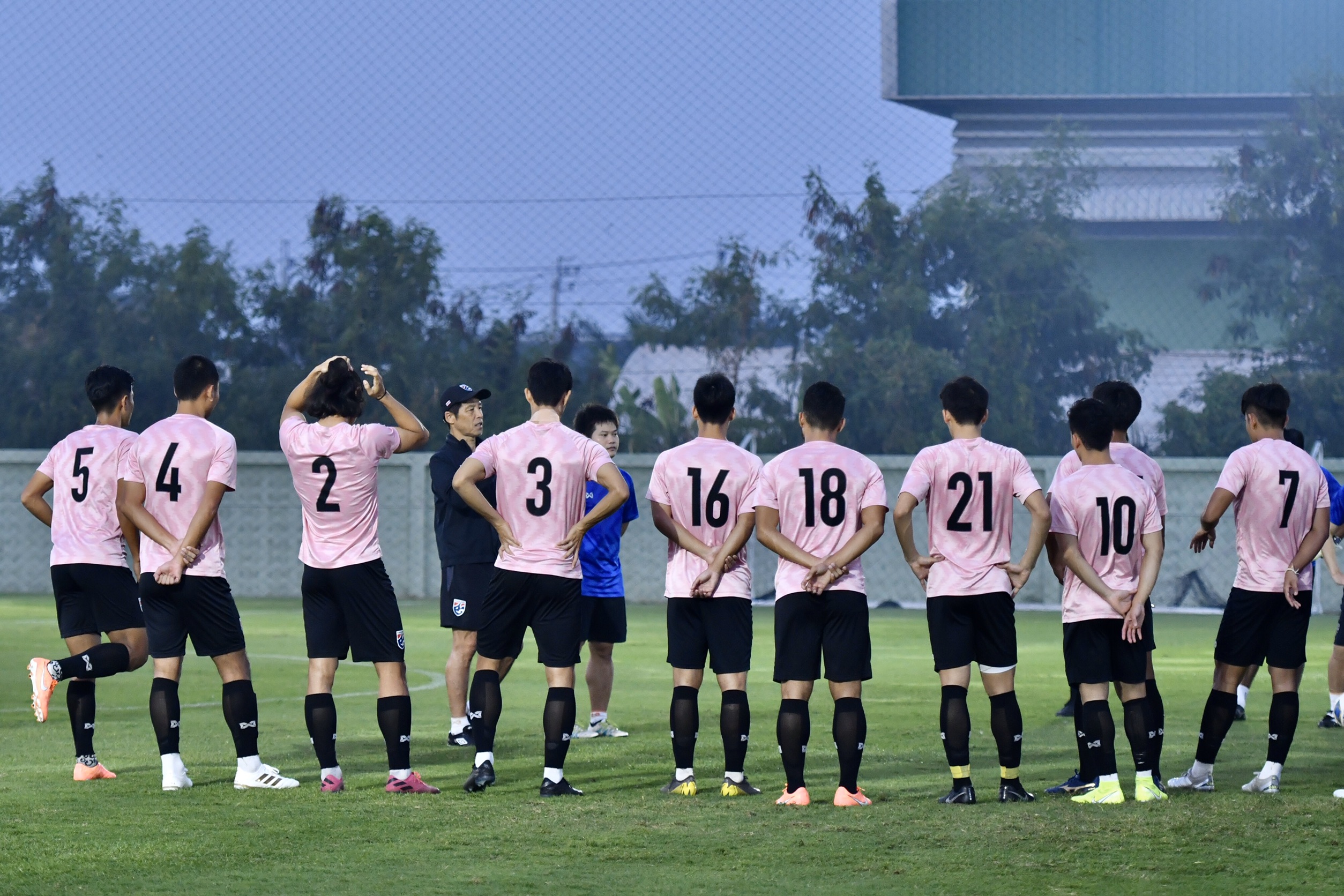 ช้างศึกU23ซ้อมมื้อสุดท้ายก่อนชนออสเตรเลีย "นิชิโนะ" รับโชคดีทีมไร้เจ็บ
