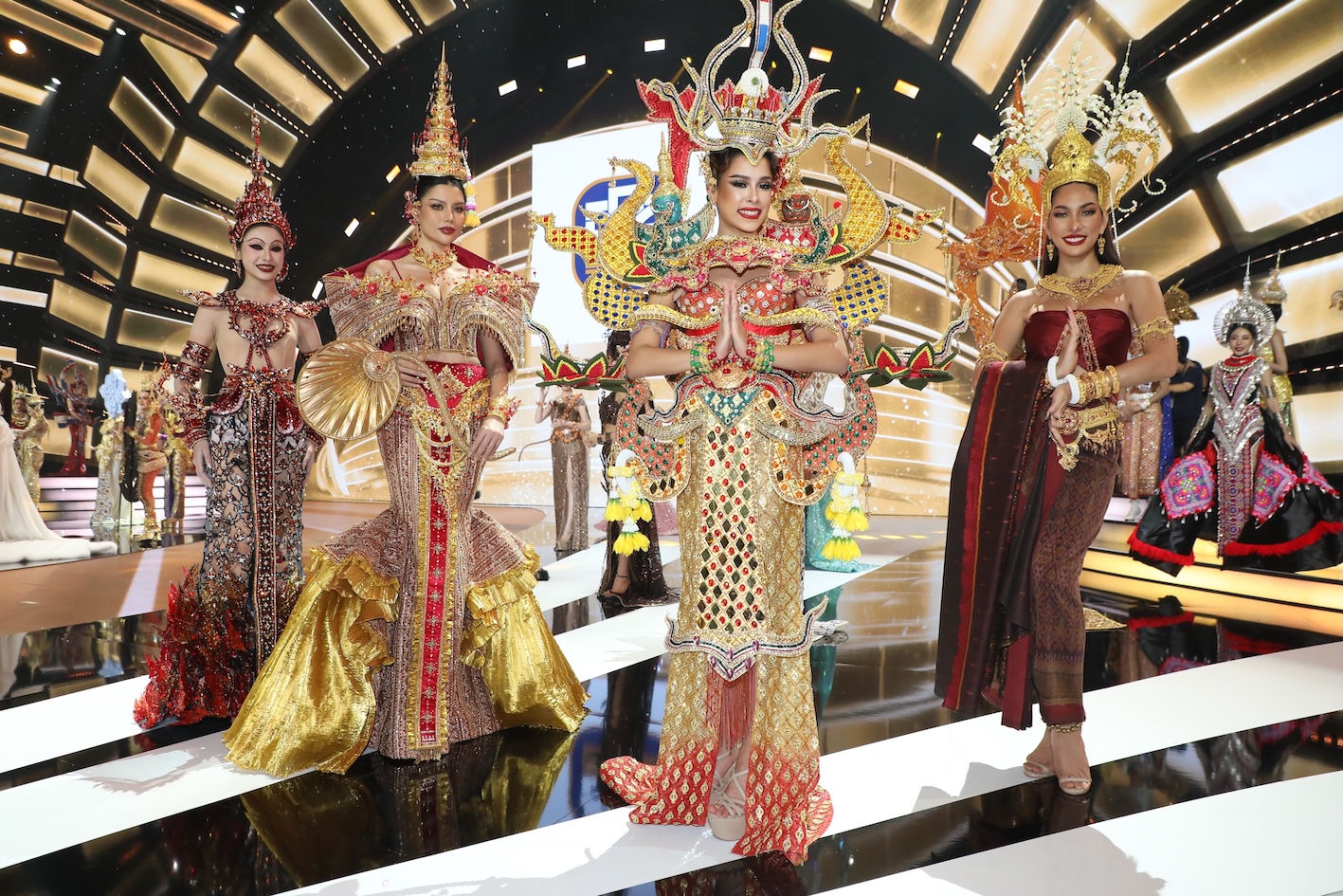 อลังการงานดีไซน์ “ชุดประจำชาติ” มิสยูนิเวิร์ส ไทยแลนด์ 2025