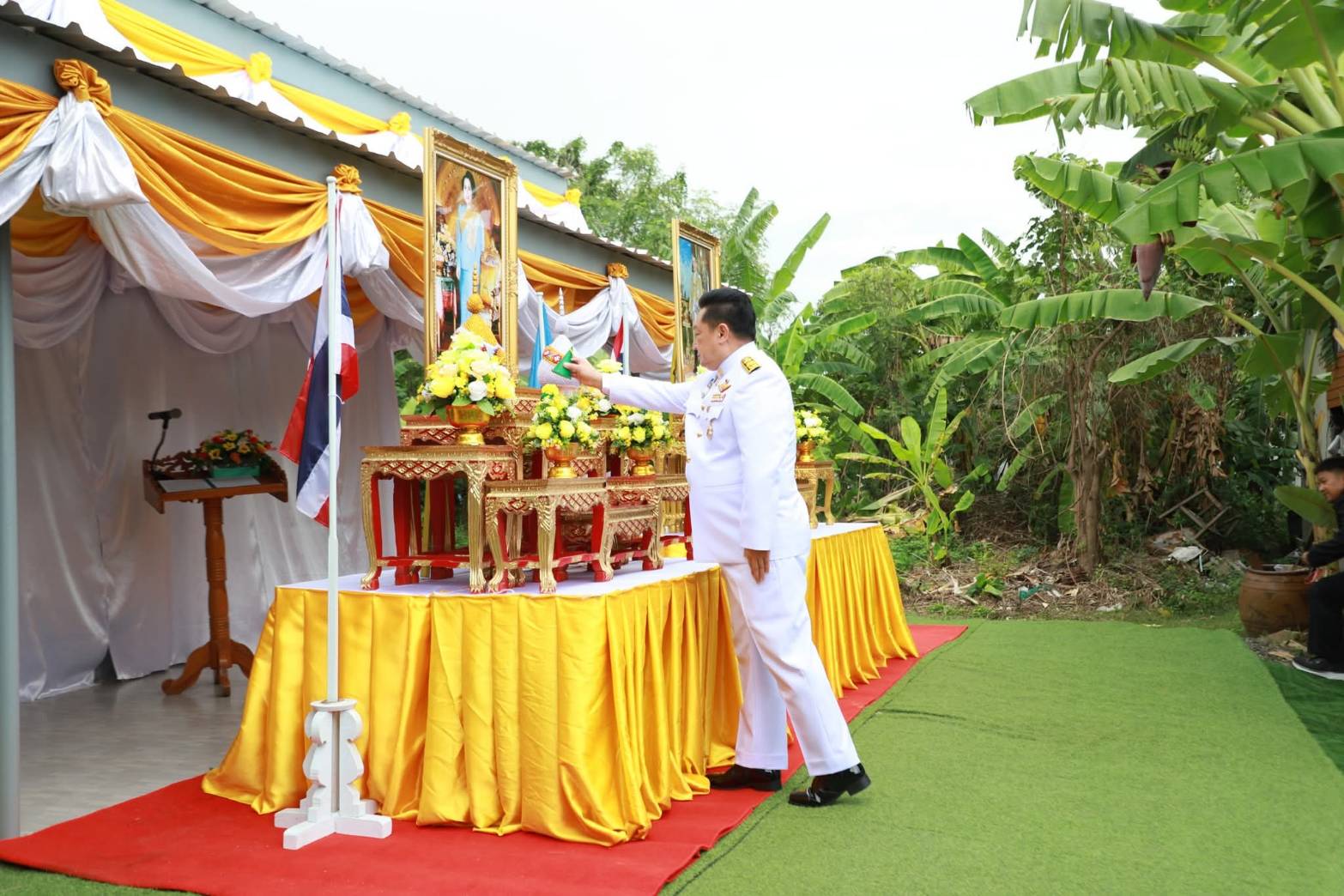 ผู้ว่าฯอ่างทองเป็นประธานพิธีมอบบ้านตามโครงการซ่อมสร้างบ้านสานฝันให้กับผู้ยากไร้เฉลิมพระเกียรติสมเด็จพระนางเจ้าสิริกิติ์ 