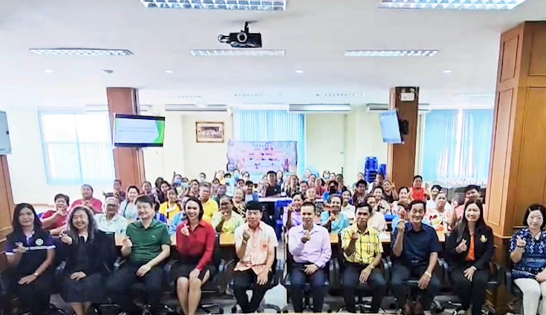 นายกฯบางหญ้าแพรก เตรียมพร้อมรับมือสถานการณ์สังคมผู้สูงวัย