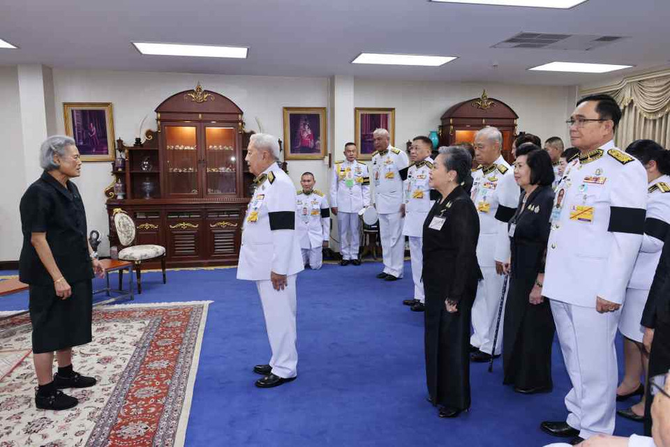 กรมสมเด็จพระเทพฯ พระราชทานพระราชวโรกาสให้คณะบุคคลเฝ้าฯ 