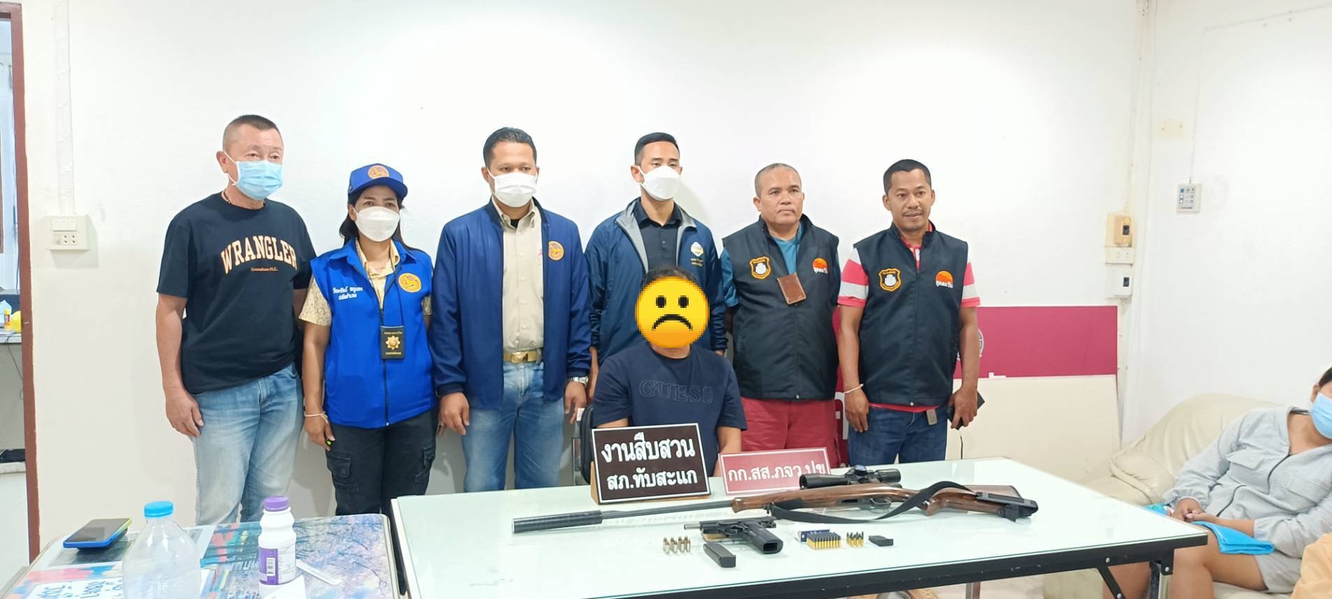 นอภ.ทับสะแก​ พร้อมชุดตะวันหาดใหญ่ ค้นบ้านเป้าหมายค้ายาเสพติด ได้ของกลาง ยาบ้า​ 98,000  เม็ด