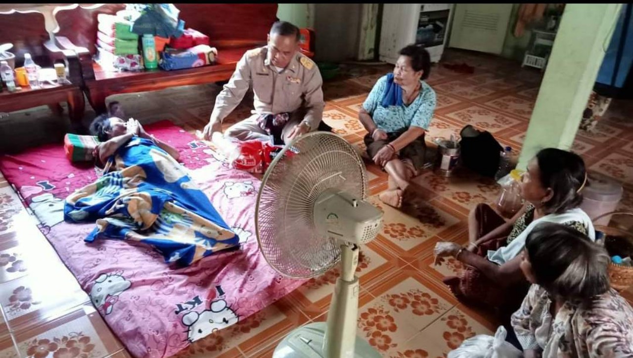 กาฬสินธุ์เปิดประตูบุญสมทบทุนช่วยคนป่วยติดเตียง