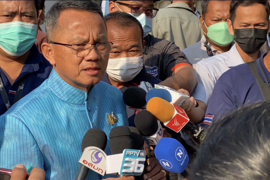 “สมศักดิ์” แนะ “กกต.” ฟังเสียงปชช. ก่อนออกประกาศยุบพรรค ปัดตอบกระแสข่าว “พปชร.” อาจถูกยุบก่อน