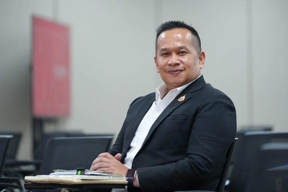 "อนุสรณ์" จี้ "อนุทิน" ไม่ควรเอาเรื่องแก้รธน.เป็นตัวประกัน ลั่นอย่ายุบสภาหนีการตรวจสอบ