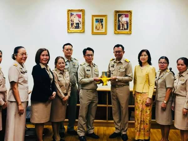 ท้องถิ่นยโสธร พร้อมชมรมปลัดฯ ร่วมแสดงความยินดีผู้ว่าฯคนใหม่