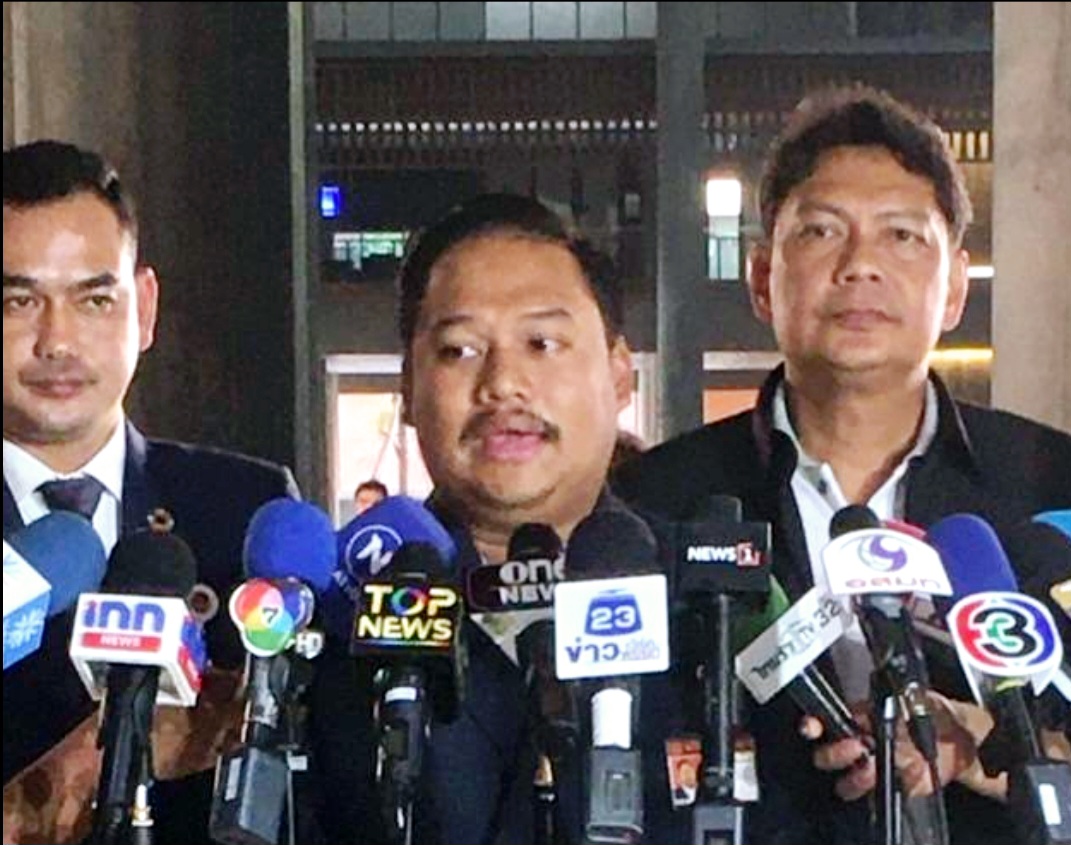 “ณัฐชา” ซัด “อธิบดีกรมโรงงานฯ” ชิ่งลอยแพลูกน้อง เกิดเหตุปุ๊บลาออกปั๊บ ยกบรรทัดฐานตปท.แสดงสปิริต อยู่แก้ปัญหาก่อนออก