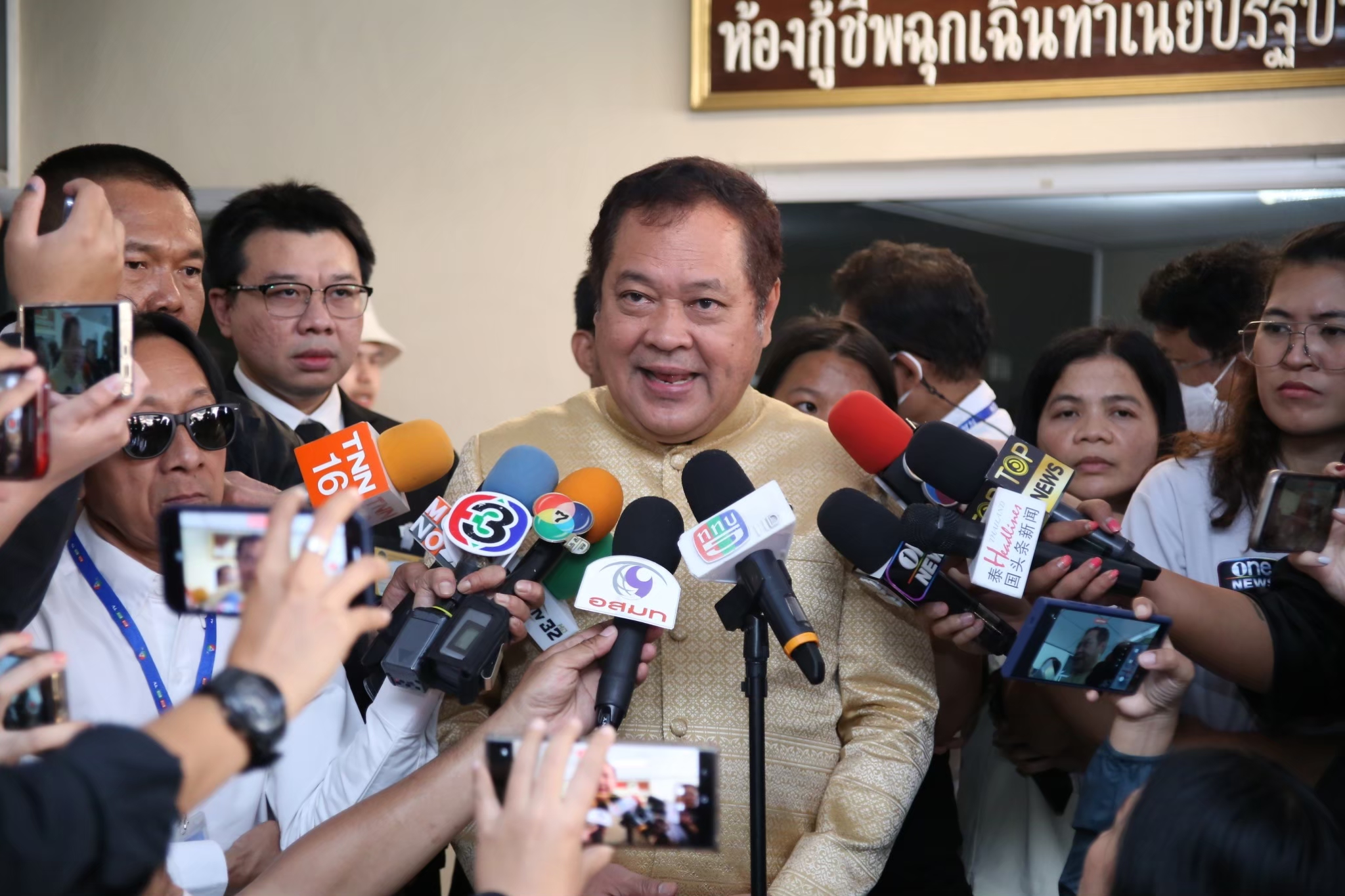 "ทวี" เชื่อ "พรรคสีน้ำเงิน" ไม่มีเอี่ยว "สว." คว่ำร่างกฎหมายประชามติ 