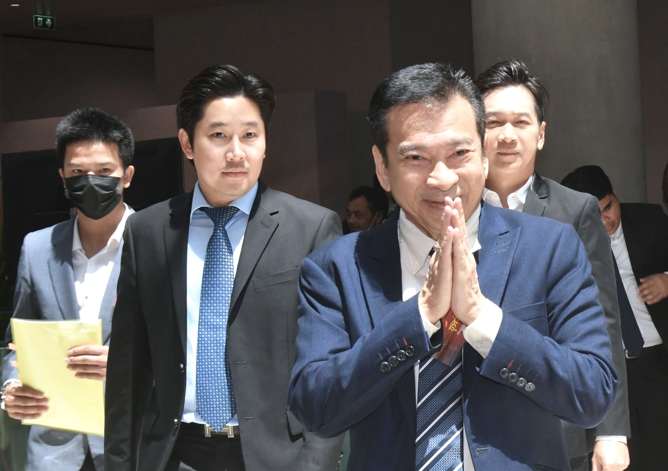 "ชัชวาลล์" รายงานตัวสภาฯแล้ว ขอบคุณประชาชนไว้วางใจ กลับเข้ามาทำงาน จ่อดันกาสิโนถูกกฎหมาย หาเงินเข้าปท.