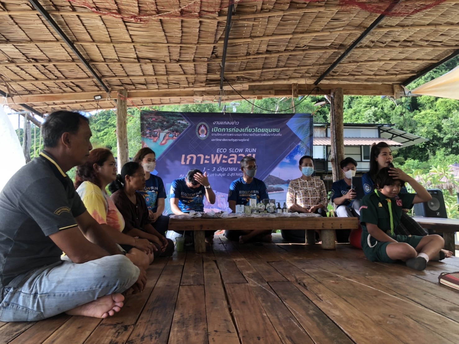 ม.ราชภัฏสุราษฎร์ธานี นำทีมสื่อมวลชน ลงพื้นที่เกาะพะลวย เยี่ยมชมผลงานตามโครงการพระราโชบายด้านการพัฒนาท้องถิ่น