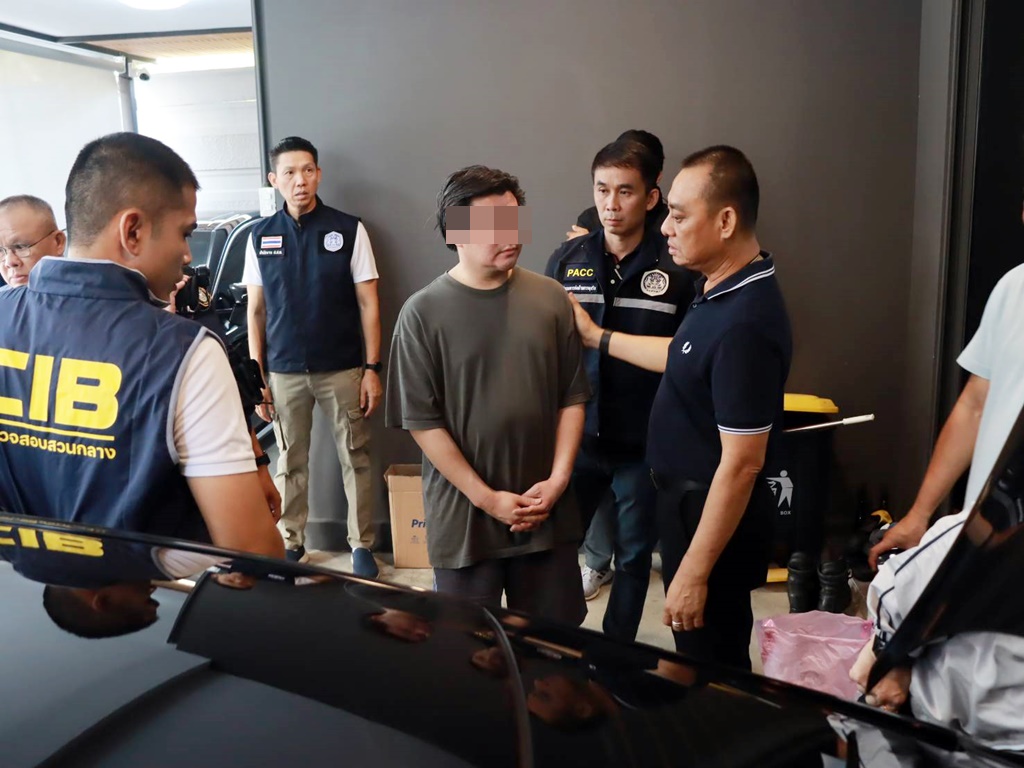 "บช.ก." บุกค้น 5 จุด! จับนายช่างโยธา กทม. เรียกรับสินบนแก้แบบถนน