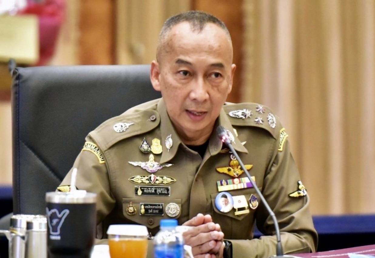 "บิ๊กต่อ" ลงนามคำสั่งตำรวจ 8 นายออกราชการไว้ก่อน