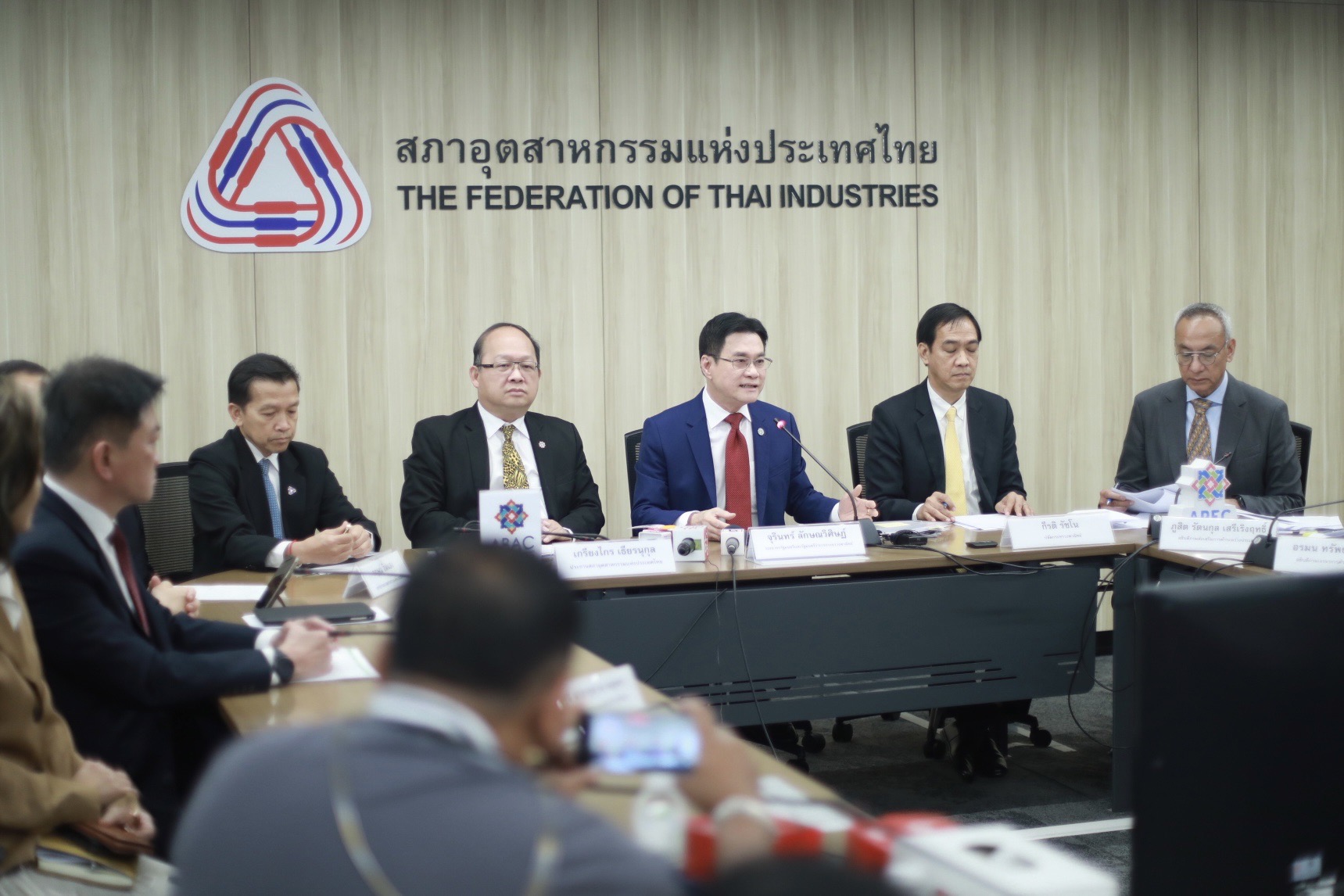ขับเคลื่อน ศก. “จุรินทร์” ถก ส.อ.ท.ต่อยอดความสำเร็จ ขยายตลาดสินค้าไทยในซาอุฯ 