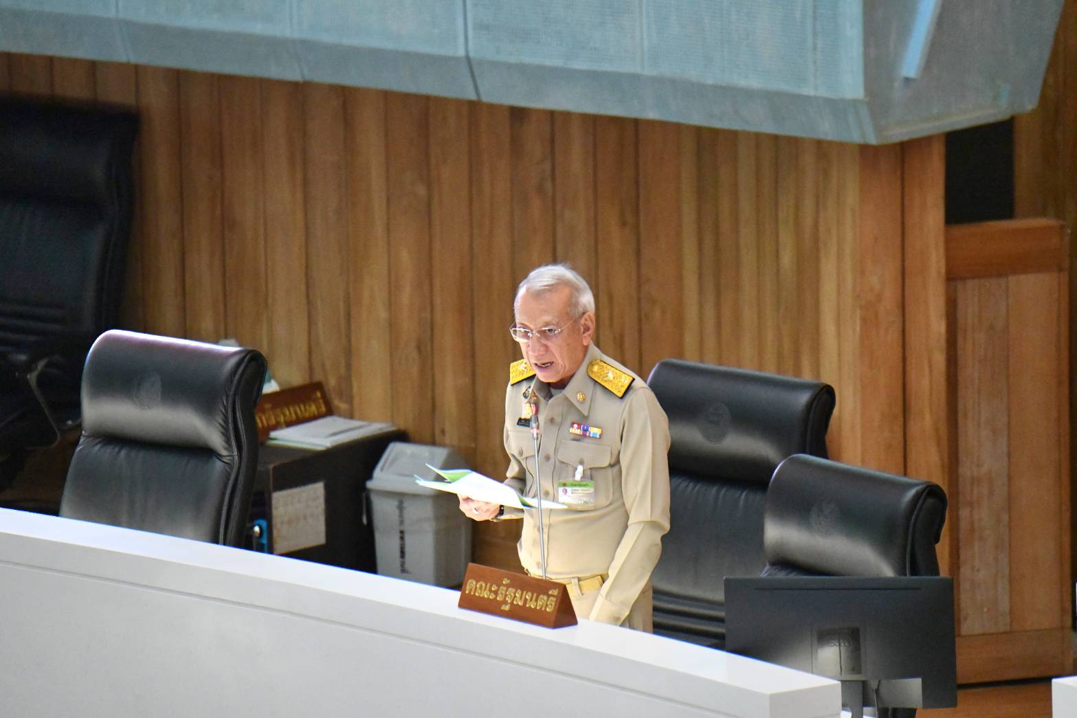 “พิพัฒน์” ตอบกระทู้ยันรบ.ไม่ลดความพยายามขึ้นค่าแรงขั้นต่ำ ใช้โมเดล ปี 2555 เป็นต้นแบบ ย้ำชัดค่าแรง 600 จบปี 70 