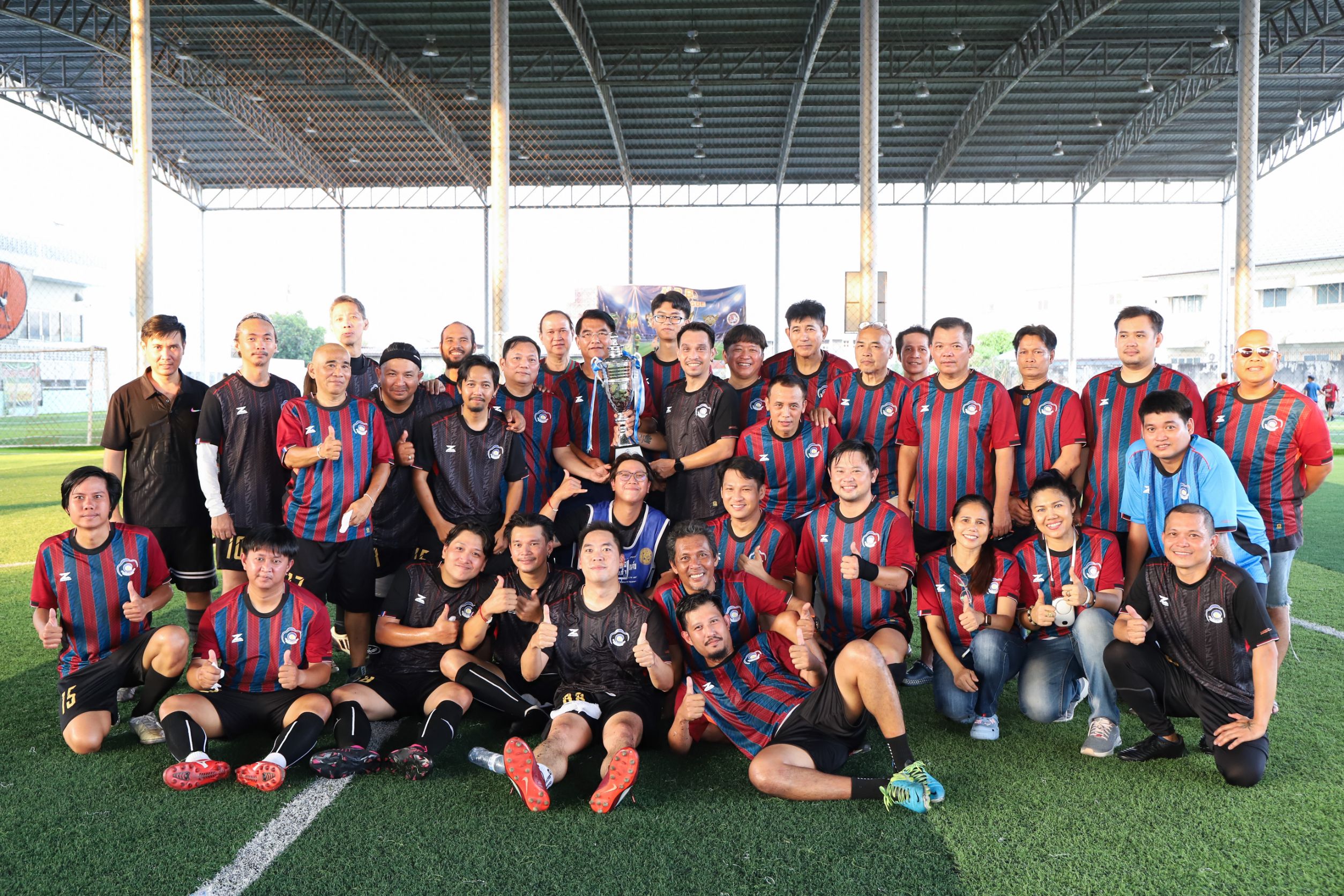 “ชมรมช่างภาพการเมือง”จัดเตะฟุตบอลสื่อมวลชนสานสัมพันธ์ ครั้งที่ 11